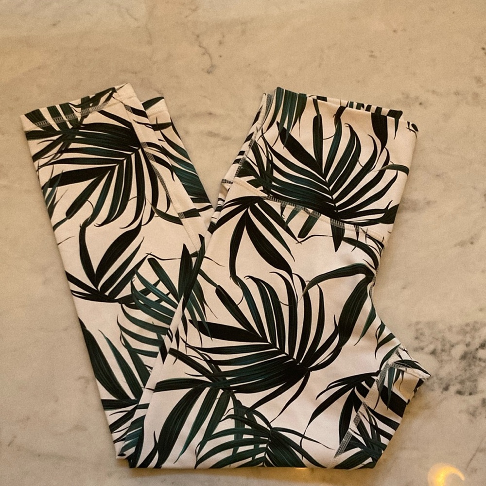 DYI Tropical Leaf Print Leggings Medium